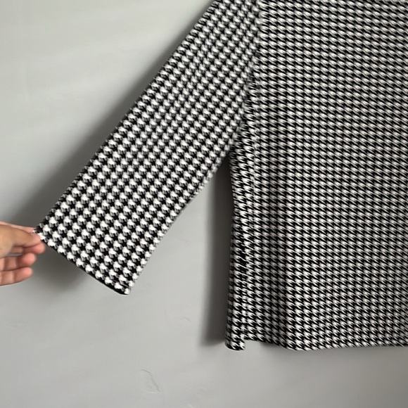 Melloday Houndstooth Top with Yellow accent Zipper, M - Picture 3 of 4